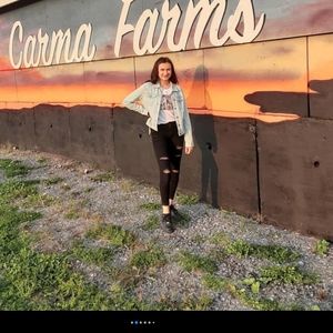 Meet your Posher, Christina